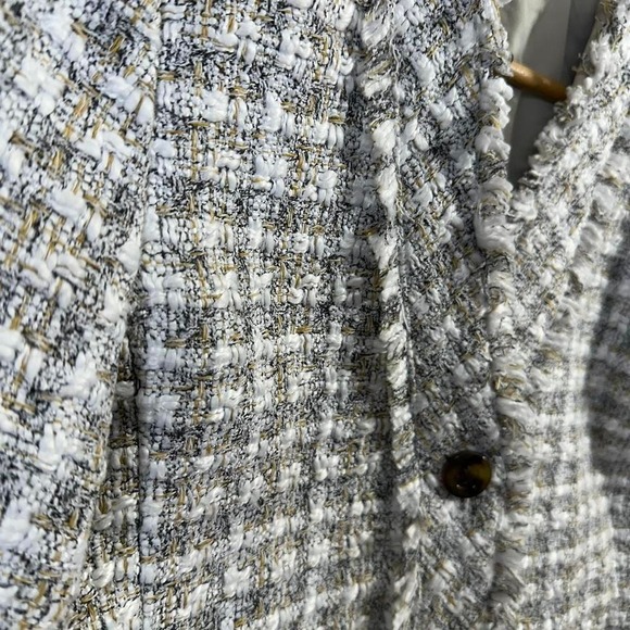 Ann Taylor Gray Boucle Tweed Plaid Blazer Suit Jacket Fringe Trim & Pockets 2P - Picture 3 of 5